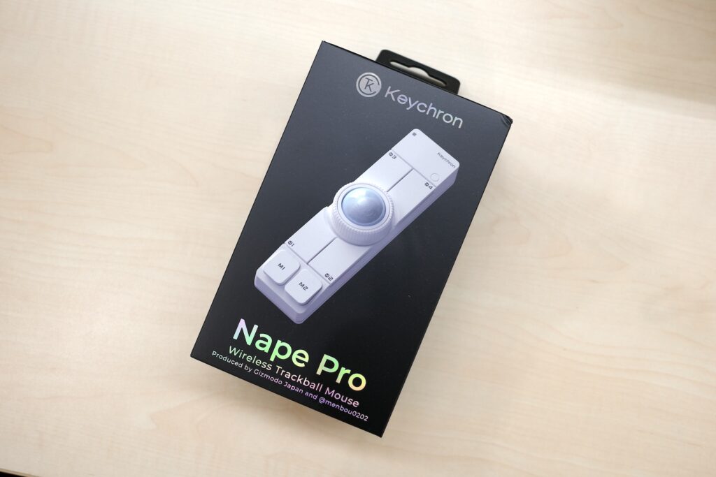 국내 1차 예약으로 구매한 Nape Pro 화이트 제품 상자.
