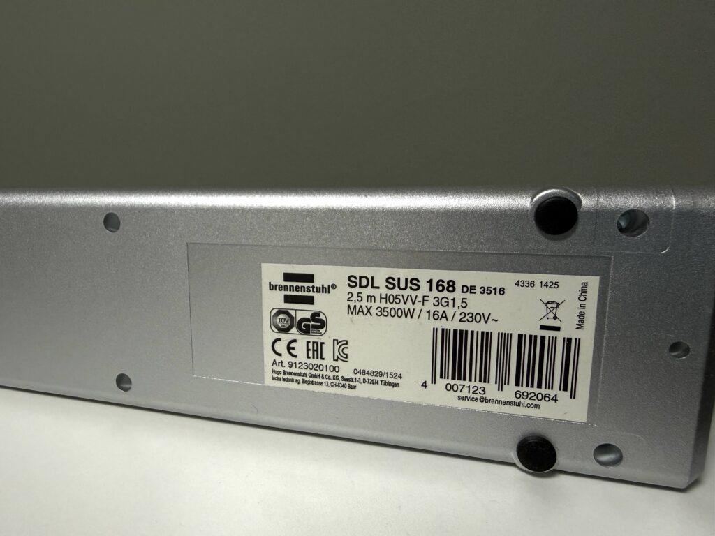3500W 16A 230V 전기 사양과 GS·KC 인증, 중국 제조 표기가 적힌 제품 바닥 라벨
